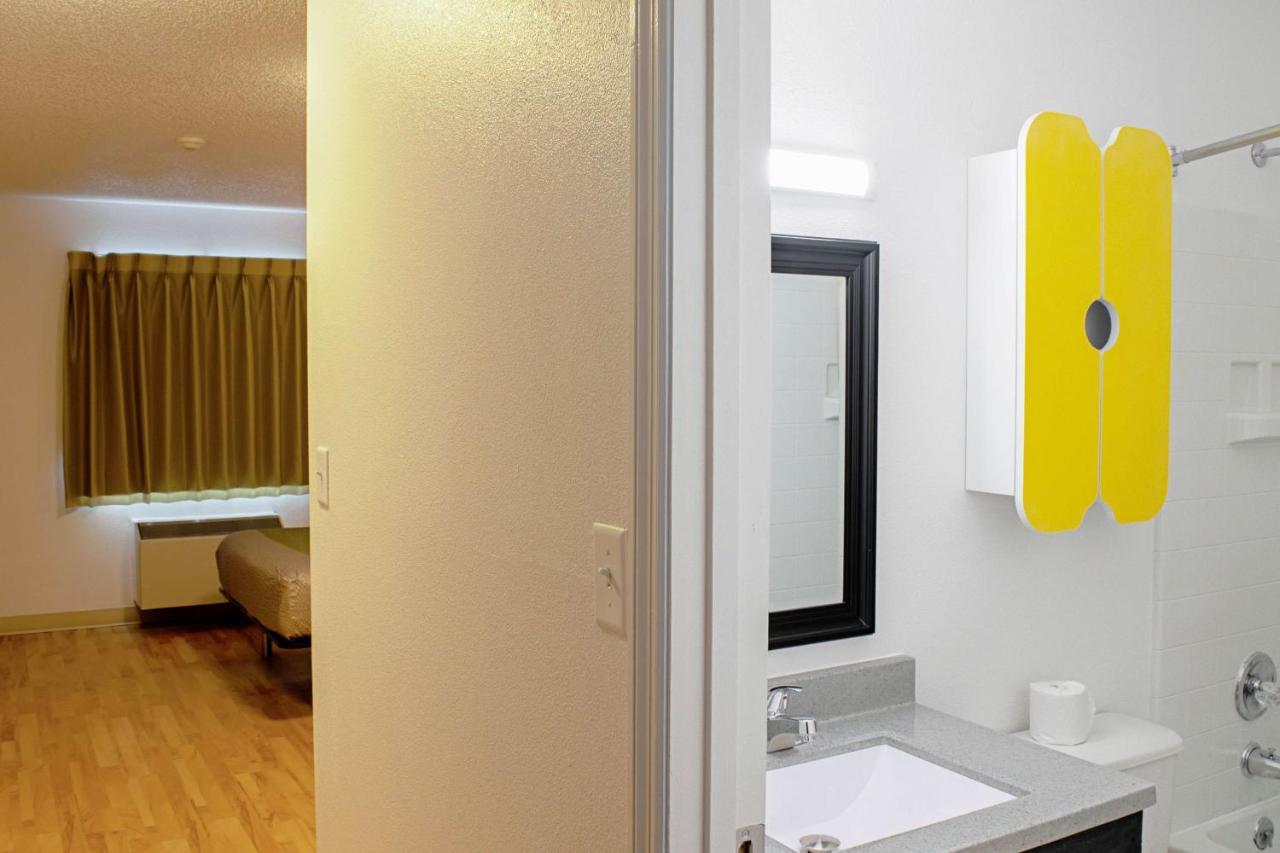 Welcome Suites Springdale Ngoại thất bức ảnh